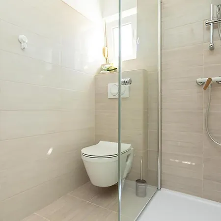 Stunning In Holiday home Soline (Krk)